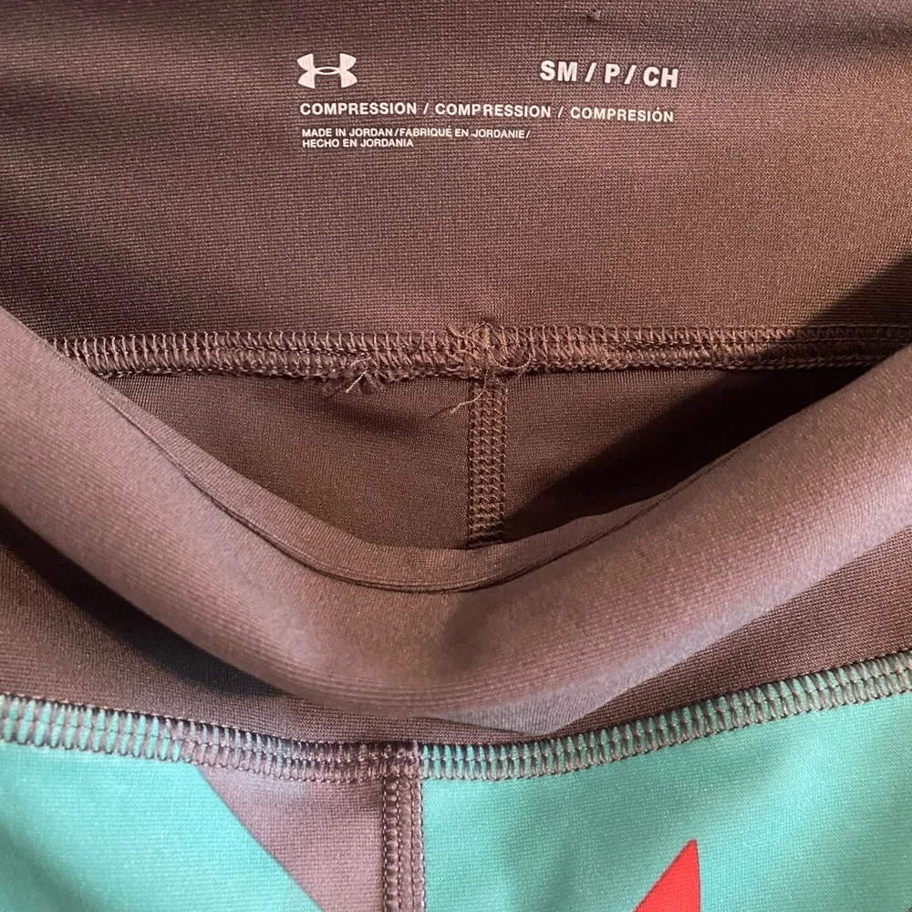 ❤️Under Armout no slip Yoga pants - Picture 2 of 2